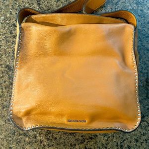 MICHAEL KORS ASTOR 30T6SATH3L ACORN
LG HOBO LEATHER NWT and bag